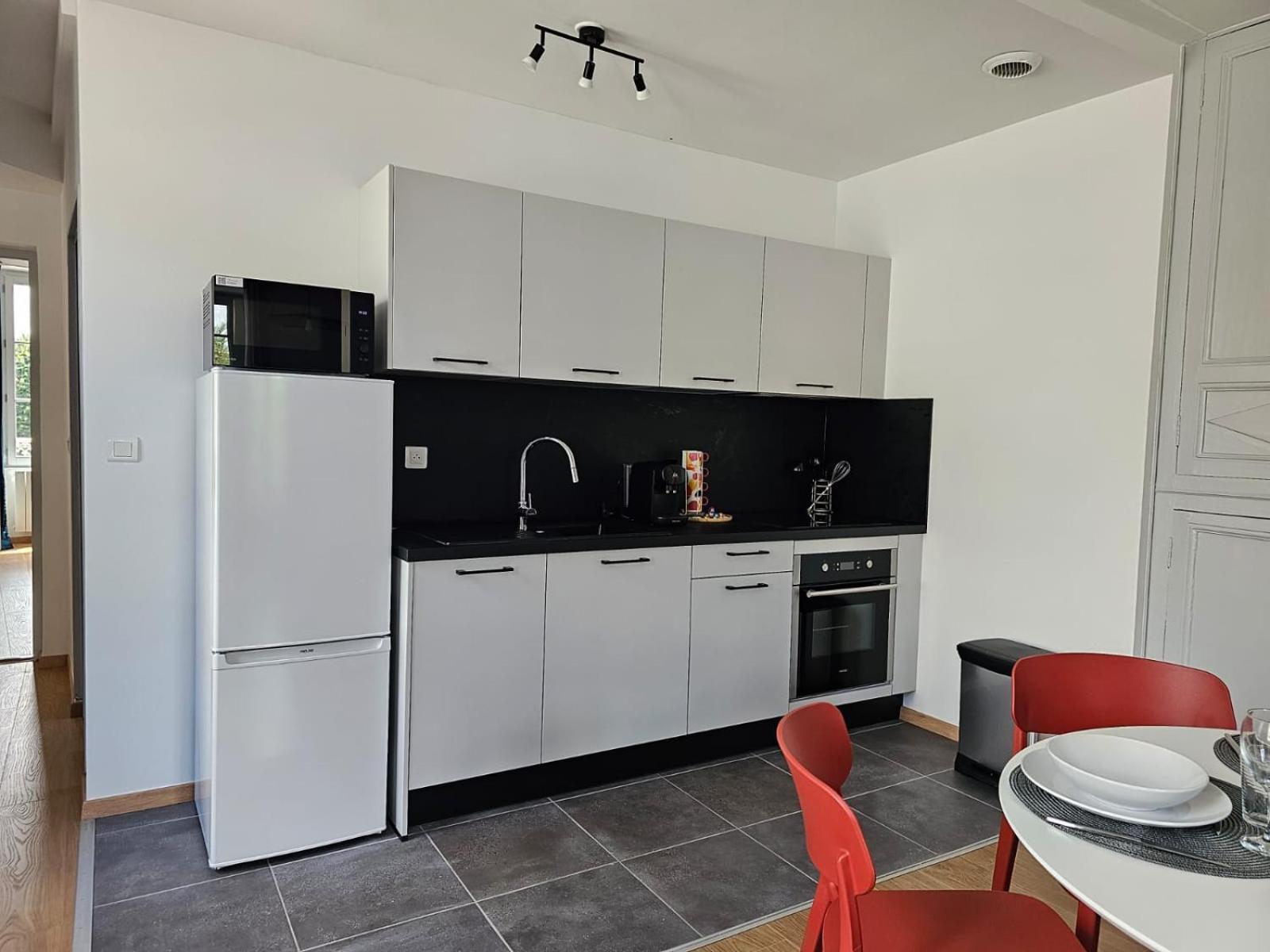 Apartament Aux'Cerfs - A Deux Pas De L'Abbaye Auxerre Zewnętrze zdjęcie